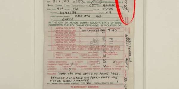 拍卖！詹姆斯18岁签名交通罚单，成交价超6万，最贵罚单诞生