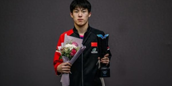 开云体育官网-19岁温瑞博首夺成人赛冠军，该重新定义国乒“小将”这个词了|决赛|马斯喀特|乒乓球|少年|奖杯_新浪体育_新浪新闻