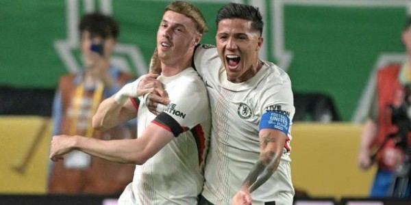 开云体育官网-切尔西守住第一关！半决赛再战巴甲，欧洲球队或会师世俱杯决赛