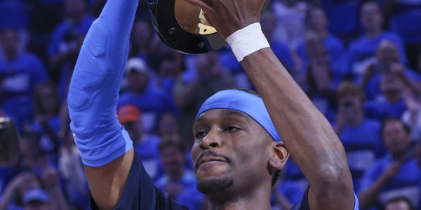 开云体育下载-🥳SGA分区决赛中任意两场合计砍下70分+15板+15助，NBA历史第四人