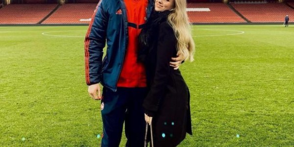 【说点球事】被媒体称为德国尤物！莱诺怎么泡到她的