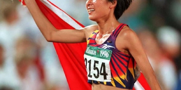 开云体育下载-退役后移居美国，3个孩子3个爹，52岁“东方神鹿”王军霞现在还好吗|长跑|金牌|奥运会|黄天文|世界冠军_新浪体育_新浪新闻